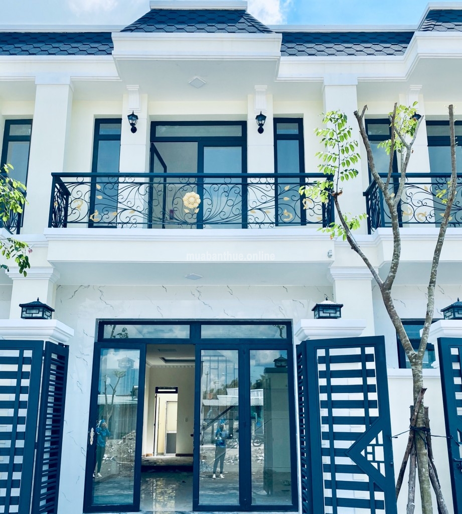 Bán nhà ngay KĐT Long Hoà, 160m2 1.4 tỷ, sổ riêng