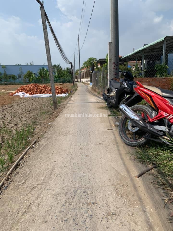 Chính chủ gửi Bán nền Đất đẹp đường Ba Gát sổ thể hiện đường đi... thích hợp xây cất ở liền!!!