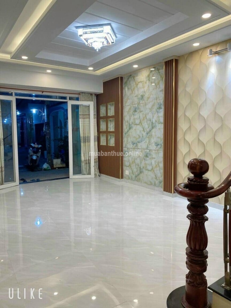 Bán nhà-5,7tỷ-đường hẻm xe hơi đến nhà ,cách đường Âu Dương Lân 40m, Phường 2..