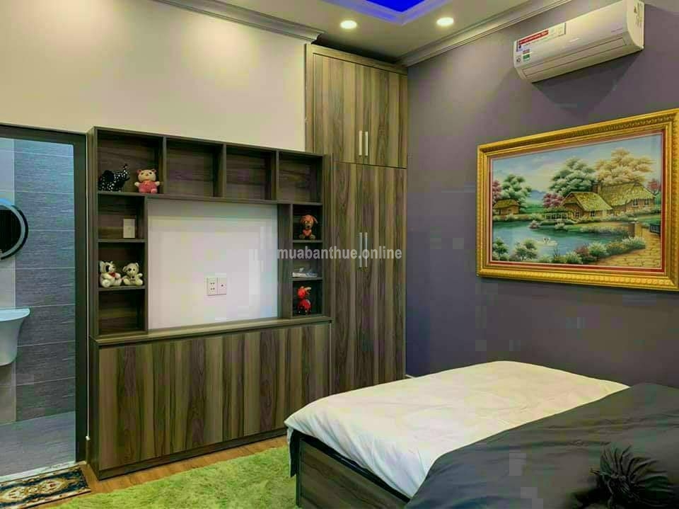 NHÀ phố đẹp mới tinh . Mặt tiền Đường Nguyễn Thị Hương . Khu phố 7 . Thị trấn nhà bè. TPHCM.