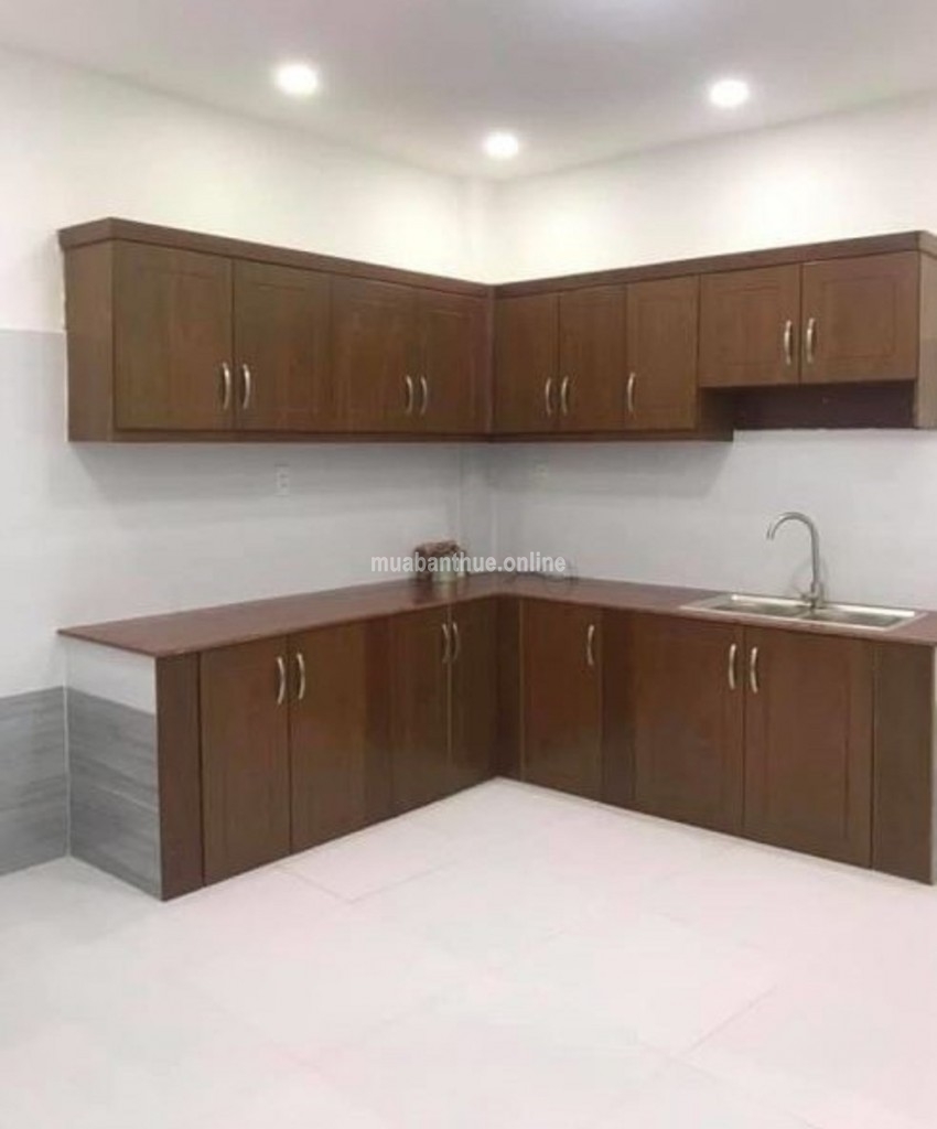 Bán nhà riêng, DT 80m2 thiết kế 2 lầu, cách chợ Bình Chánh 5phut, SHR, hoàn thiện nội thất