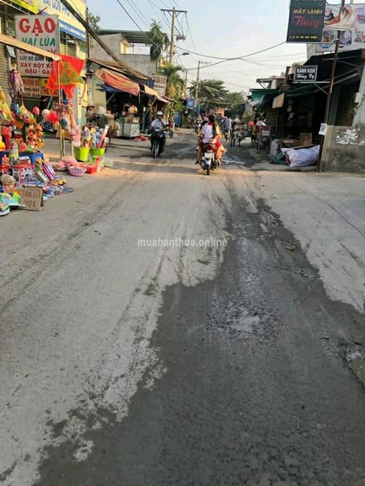 Chính chủ gửi bán căn nhà 1/đường vĩnh lộc. Ngay trung tâm chợ ấp 1 vla.