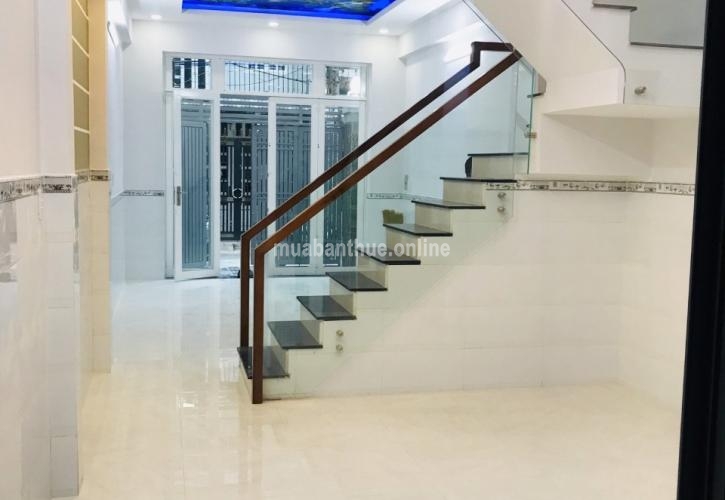 Bán Nhà 1 Trệt 2 Lầu. DT 4x15m. Chợ Lạc Quang ra Trường Chinh 100m. Hẻm thông