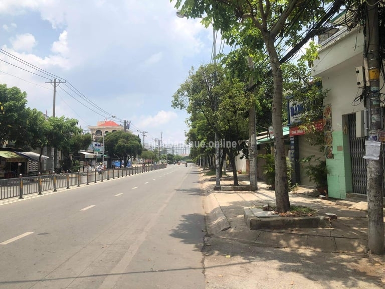 Bán nhà mặt tiền. Lý Chiêu Hoàng, P.10, Q.6, 5,8 x 28m, giá 8.7 tỷ