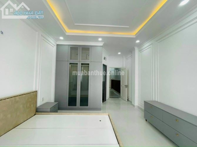 Nhà 100m2 sổ hồng riêng mặt tiền Lê Văn Lương nhà phố hiện đại