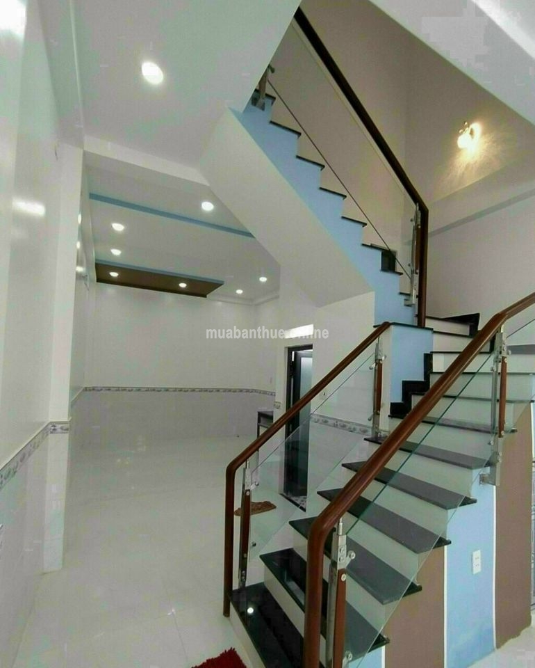 Chuyển công tác, bán gấp nhà 1 lầu, 60m2, ngay KĐT Vạn Phúc, Thủ Đức