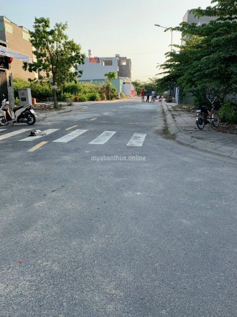 Lô A10 dự án Diamond Town, Bưng Ông Thoàn, Phú Hữu, Tp. Thủ Đức.