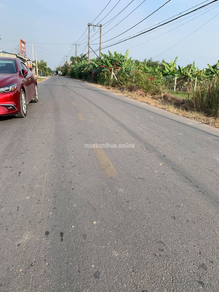 Đất MT Lê Minh Nhựt , xã Tân An Hội cách cầu vượt Củ Chi 2km .