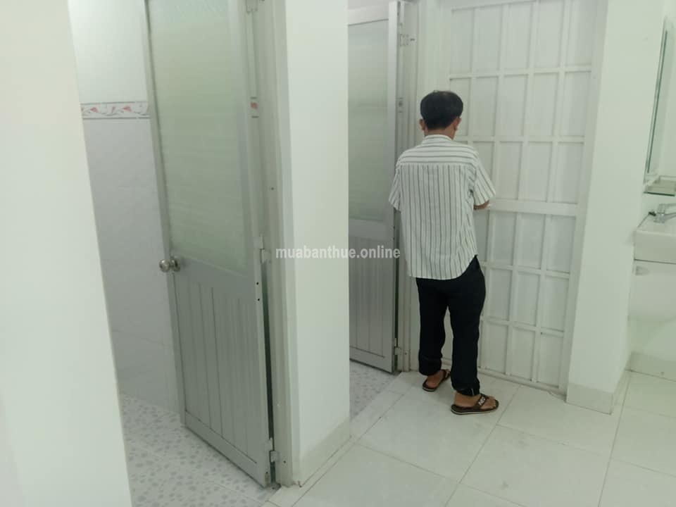 Bán nhà Cấp 3 cực đẹp vị trí hẻm 51 đối diện bệnh viện LNT , khu phố 2.P3 TPTN gần trung tâm .