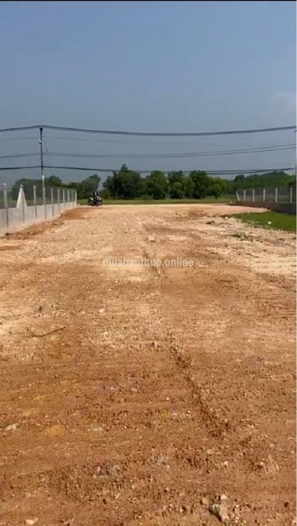 -Dt:1800m2(nở hậu 50m)—>kdc hiện hữu