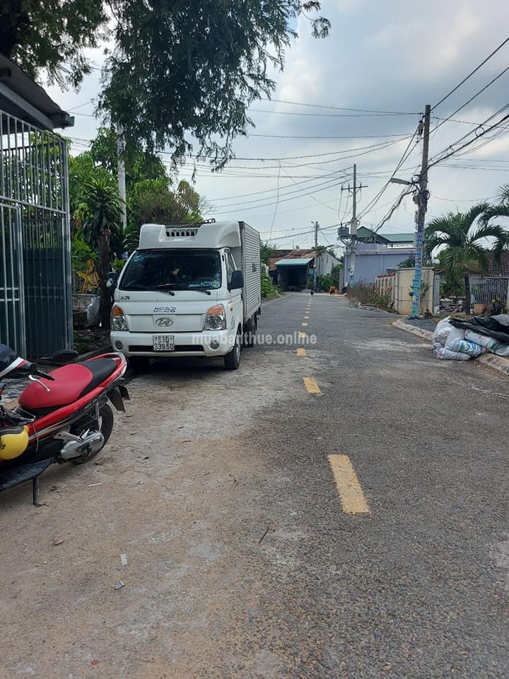 Hàng thơm Hóc môn. Nhà mặt tiền xuân Thới Sơn 34 ngang 4 dài 8m, gác lửng, giá Chốt 800tr cần ra gấp chốt còn 750tr