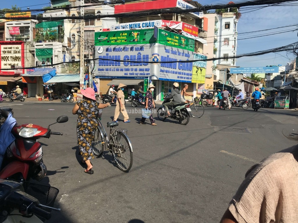 CC Bán nhà 2 tấng ngay chợ đường Lê Quang Sung, P. 6, Q. 6, Tp. HCM