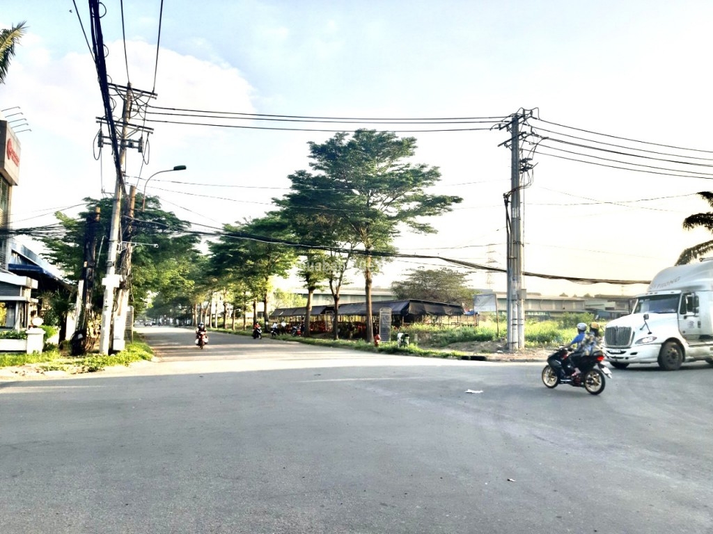 Cho thuê 14.000m2 đất lô 11 đường số 2 KCN Tân Tạo