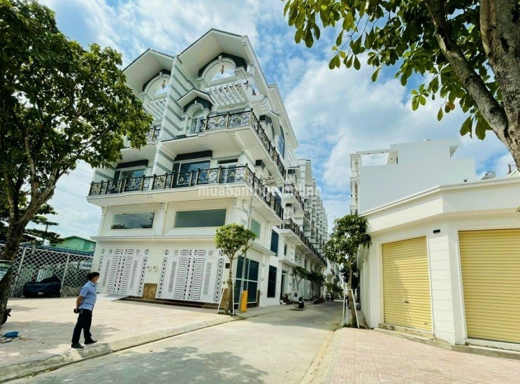 DÃY SHOPHOUSE XÂY SẴN MT AN DƯƠNG VƯƠNG Q.8, LK ĐL VÕ VĂN KIỆT TIỆN GIAO THÔNG