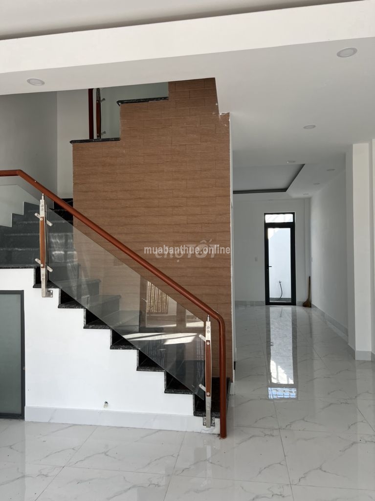 Nhà 80m2 sổ hồng riêng mặt tiền Lê Văn Lương nhà phố hiện đại