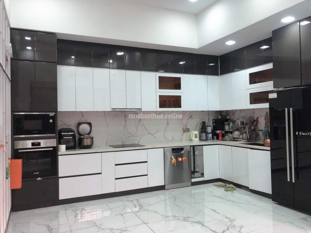 Biệt thự, 200m2, 4 Tầng, Ngang 10m, Đường Đặng Thùy Trâm, Phường 13, Quận Bình Thạnh.